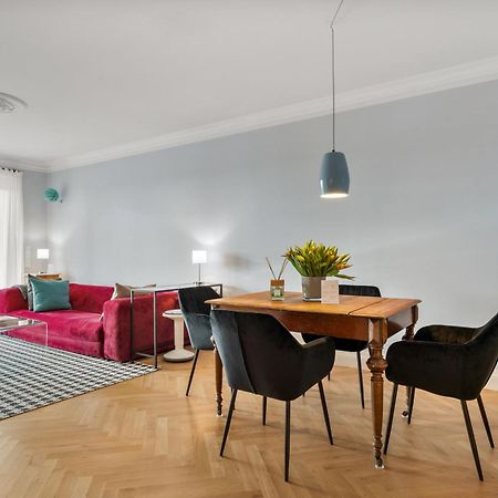 Cls Zentrale City-Wohnung In Hamburg Mit E-Laden Und Tiefgarage, Grosser Balkon, Blick Ueber Hamburg, Parkplatz, Cafe Im Haus, Bushaltestelle Direkt Gegenueber, Flex Check In Dış mekan fotoğraf