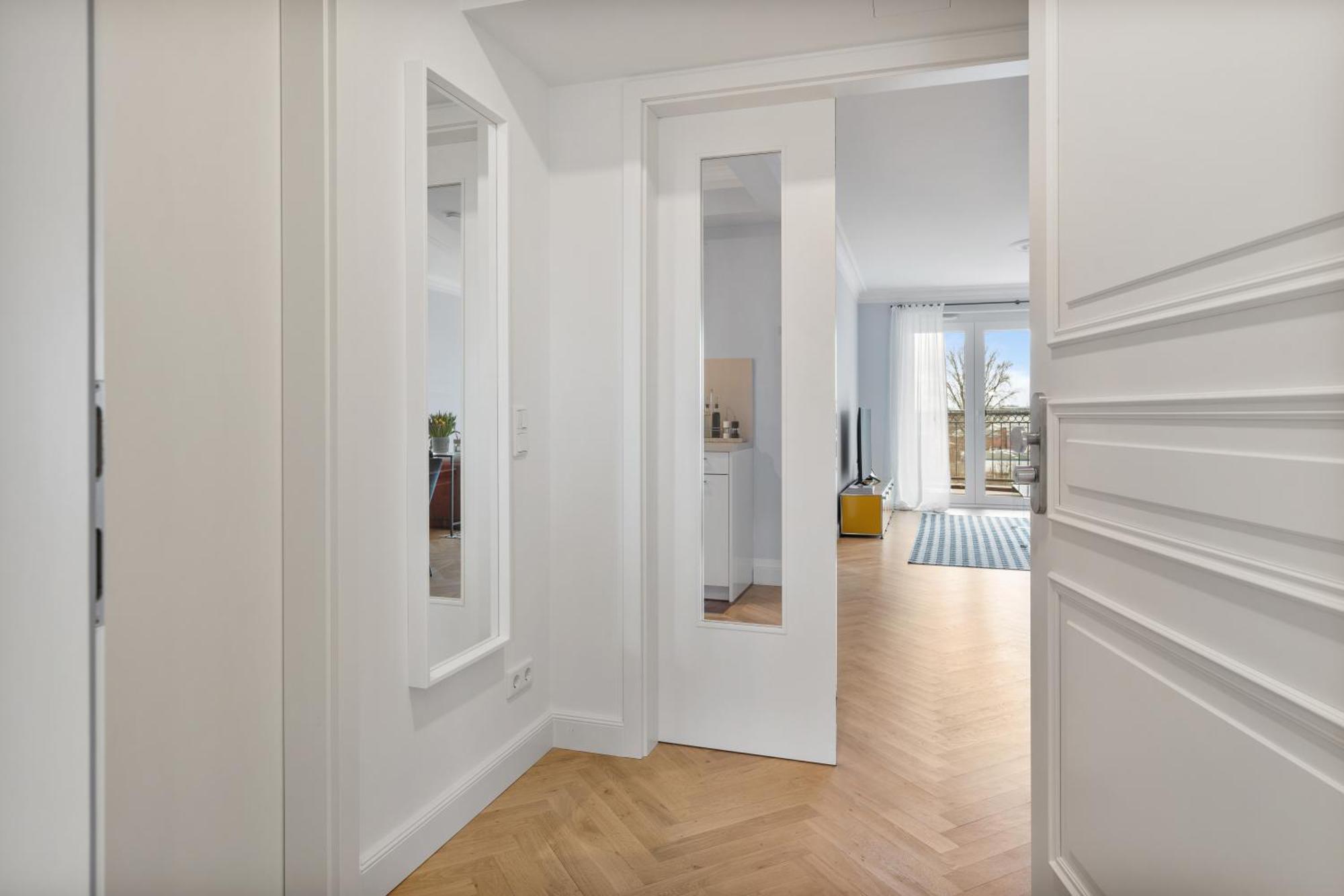Cls Zentrale City-Wohnung In Hamburg Mit E-Laden Und Tiefgarage, Grosser Balkon, Blick Ueber Hamburg, Parkplatz, Cafe Im Haus, Bushaltestelle Direkt Gegenueber, Flex Check In Dış mekan fotoğraf