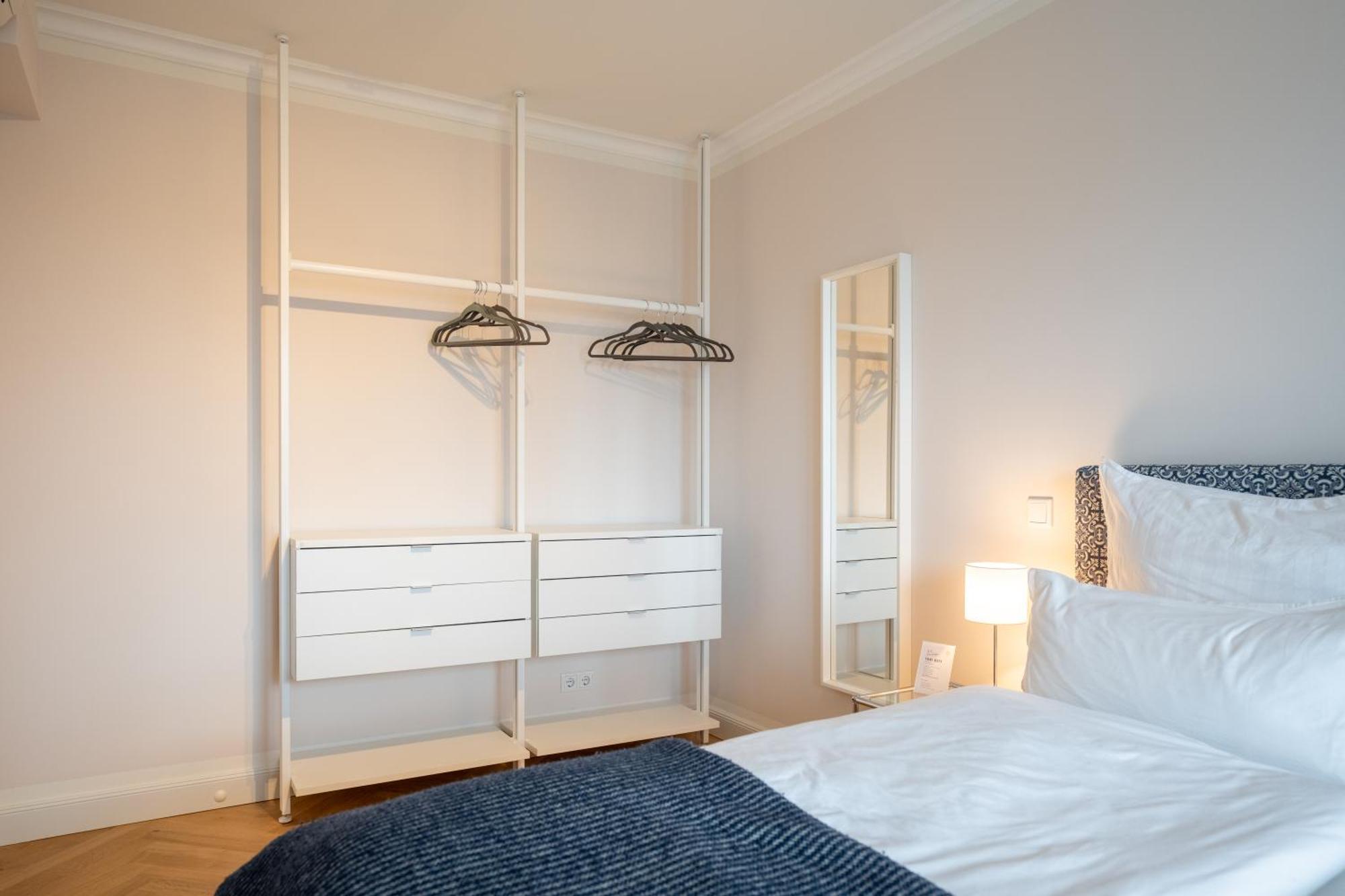 Cls Zentrale City-Wohnung In Hamburg Mit E-Laden Und Tiefgarage, Grosser Balkon, Blick Ueber Hamburg, Parkplatz, Cafe Im Haus, Bushaltestelle Direkt Gegenueber, Flex Check In Dış mekan fotoğraf